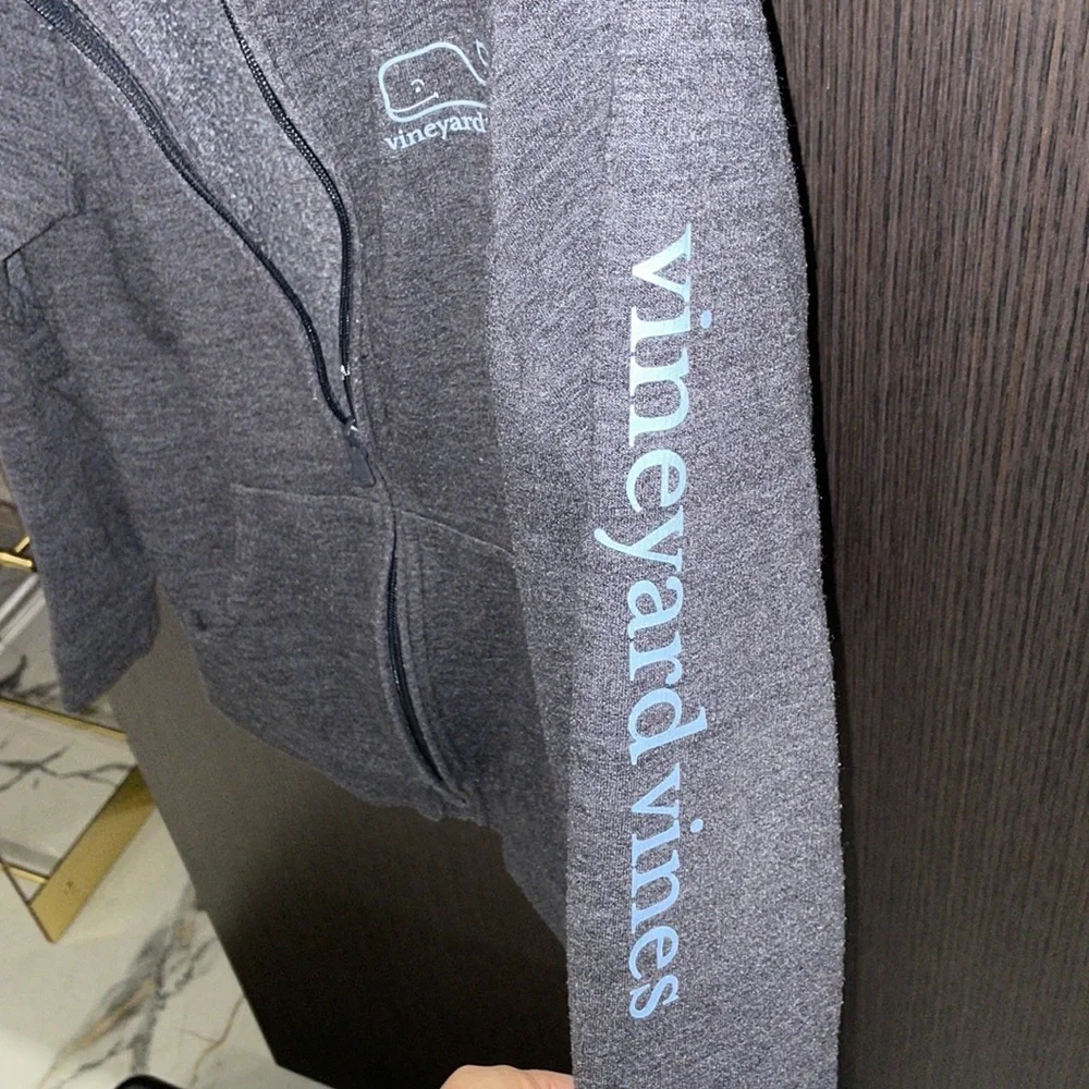 Vineyard vine Jacket with hoodie - Picture 3 of 7